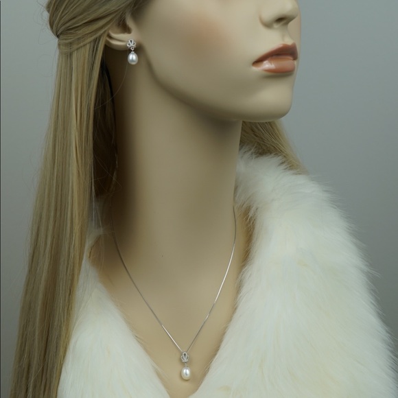 ⚠️SOLDOUT⚠️Luxurious Crown Freshwater Pearl Set - Picture 2 of 7